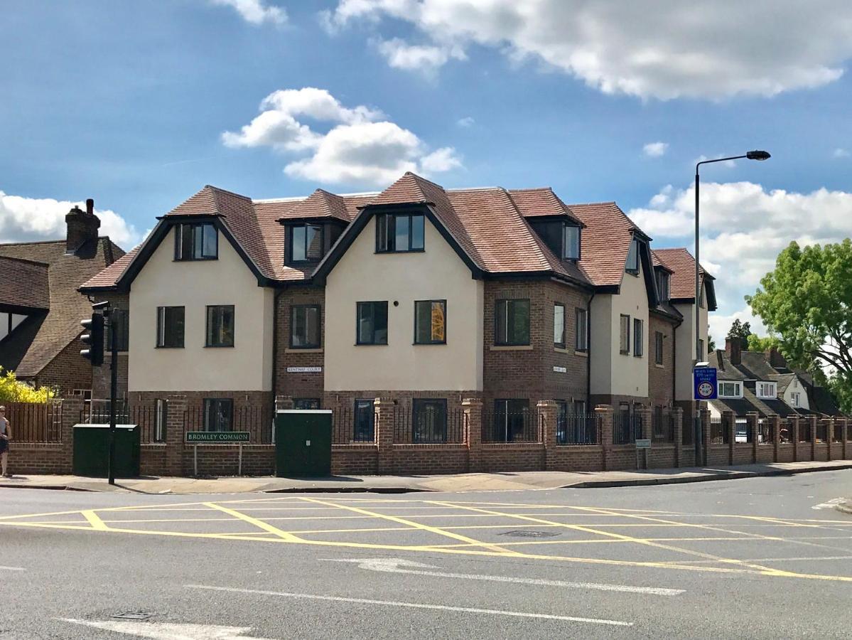 2 Bedroom 2 Bathroom Apartment 8 Including Free Parking Bromley Exterior photo
